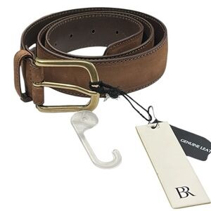 Banana Republic Men’s Cinza Nubuck Italian Leather Belt in the color Cafe NWT